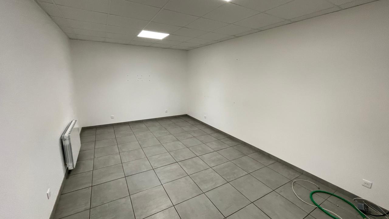 Local d'activité Fléville-devant-Nancy 350m² Location local d'activité Fléville-devant-Nancy Meurthe-et-Moselle OLACT2529889 1